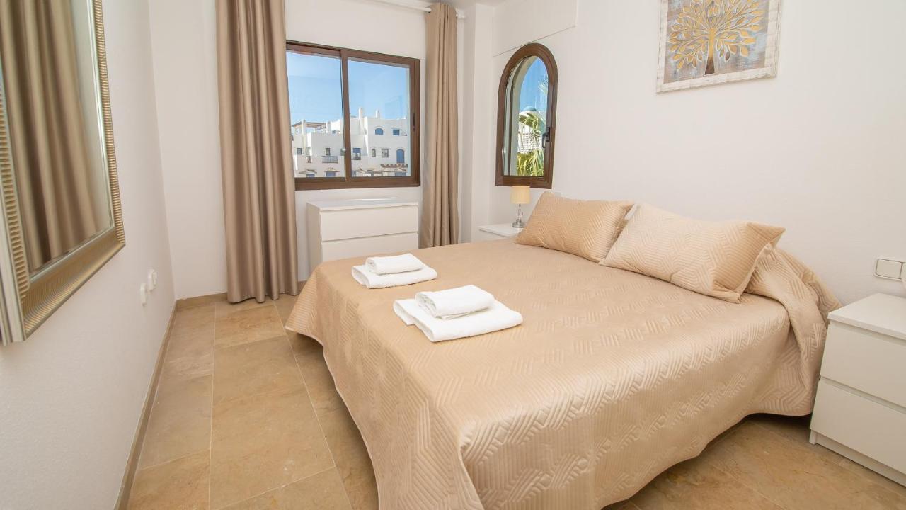Lovely 2-Bed Apartment In Marina De La Duquesa Castillo de Sabinillas Eksteriør billede